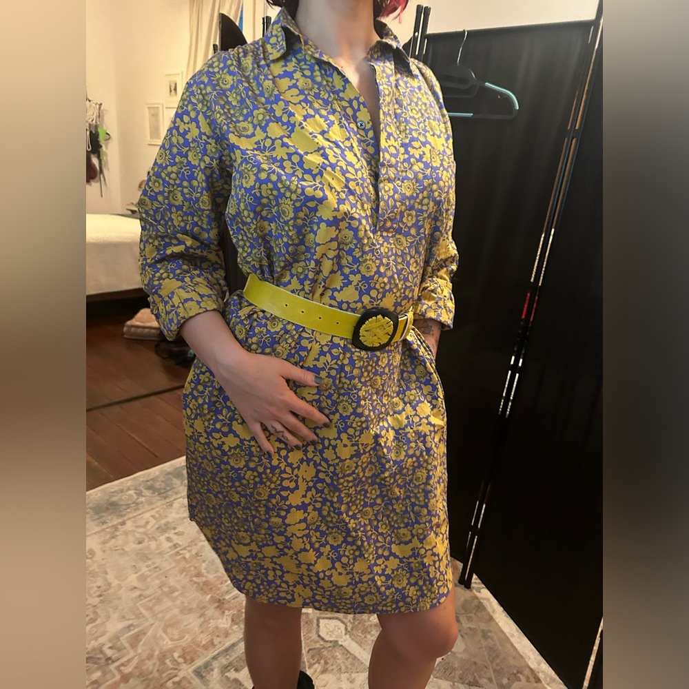 Chic Floral Long Sleeve Dress in Yellow and Blue - size medium never worn